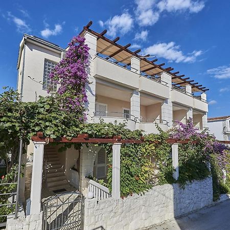 Apartments With A Parking Space Mavarstica, Ciovo - 17803 Trogir Exterior photo