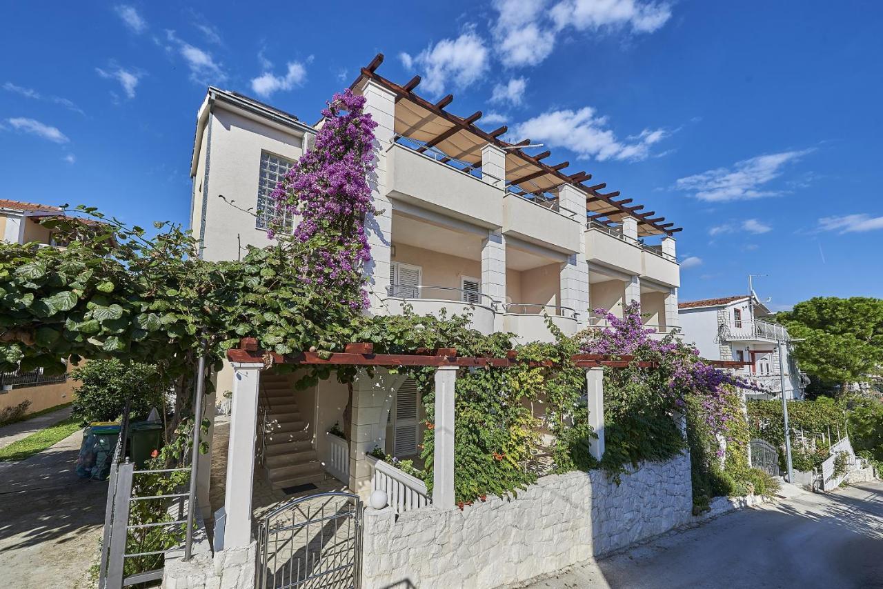 Apartments With A Parking Space Mavarstica, Ciovo - 17803 Trogir Exterior photo